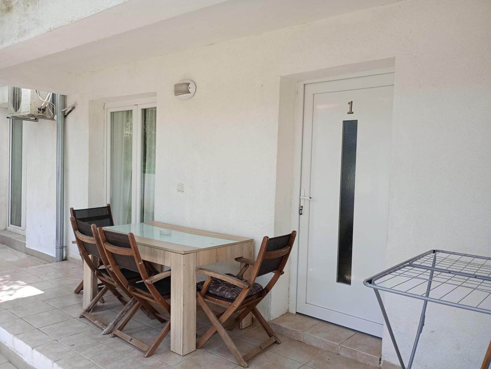 Apartments And Rooms Camelia Premantura Exterior foto
